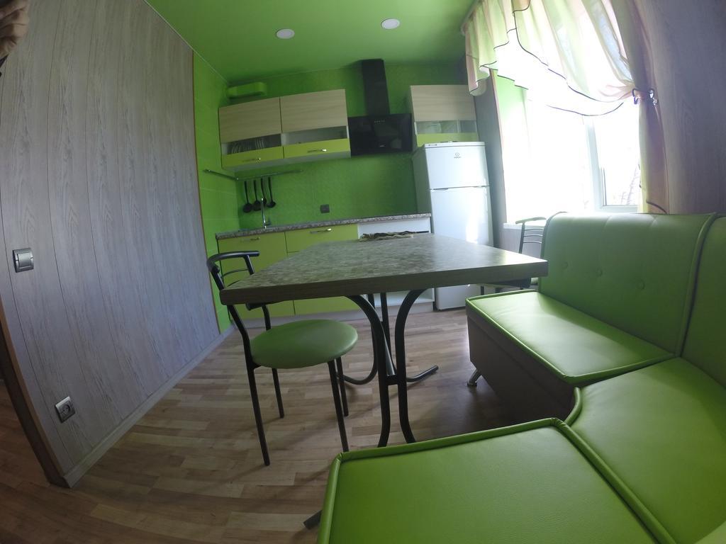 Appartamento Apartmens On Khabarovskaya Kryvyj Rih Esterno foto